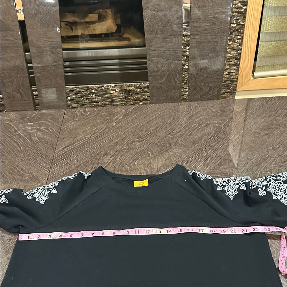 Ruby Rd. Black Boxy Tee With White Embroidered Sl… - image 4